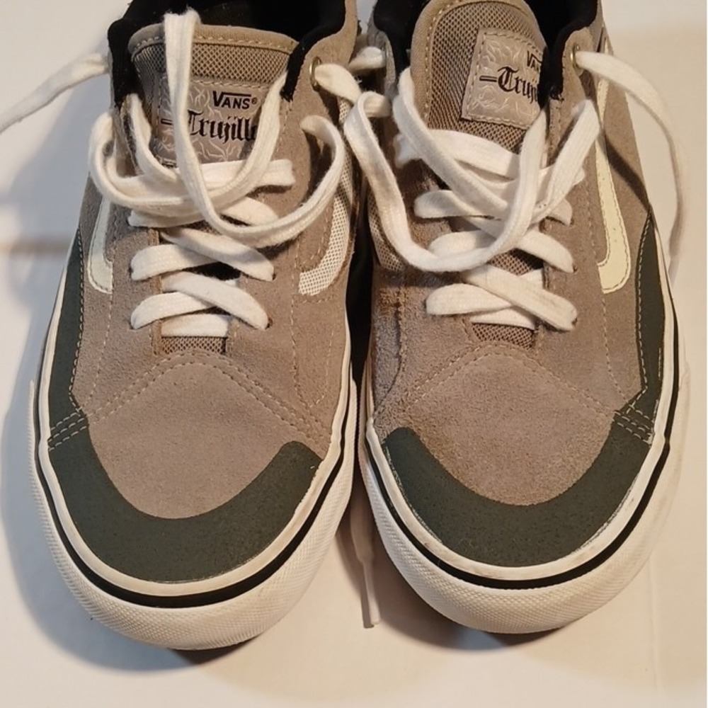 VANS Trujillo Low Top Skate Sneakers‎ Cushioned Gray White Black Lace-Up